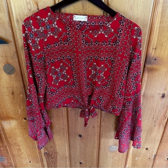 ❤️✨ Altar’d State Bell Sleeve Crop Top Mackenzie Style Small - Picture 5 of 7